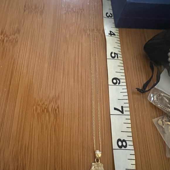 14kt gold chain, I accept offers, I have a lot of jewelr - Picture 6 of 8